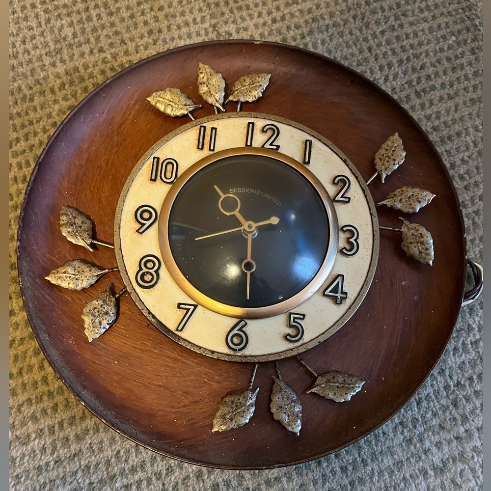 mid century modern Sessions United wall clock number 45 stranger things s2 e1